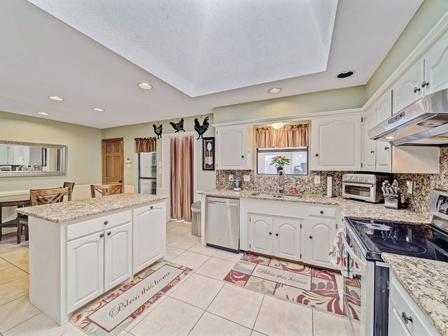 4640 Versailles Lane, Plano, TX 75093