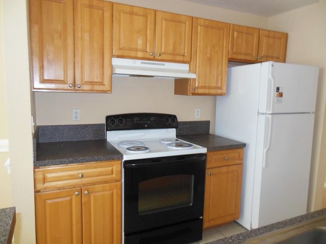 15025 Michelangelo Boulevard 208, Delray Beach, FL 33446
