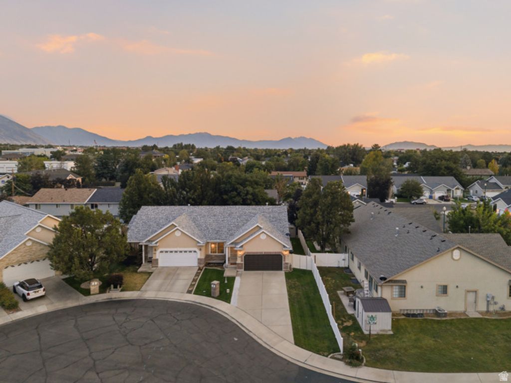 527 W 1450 N, Orem, UT 84057 — photo 2