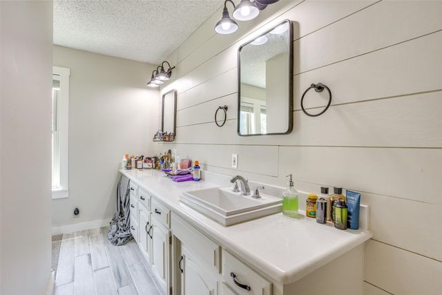 13800 Llano Drive, Weatherford, TX 76087