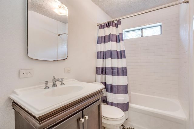 13800 Llano Drive, Weatherford, TX 76087