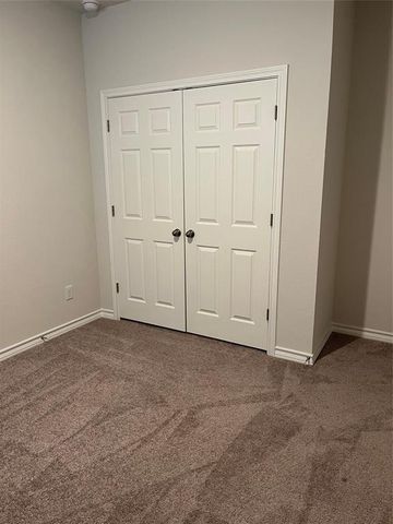 173 Nettletree DR, Buda, TX 78610