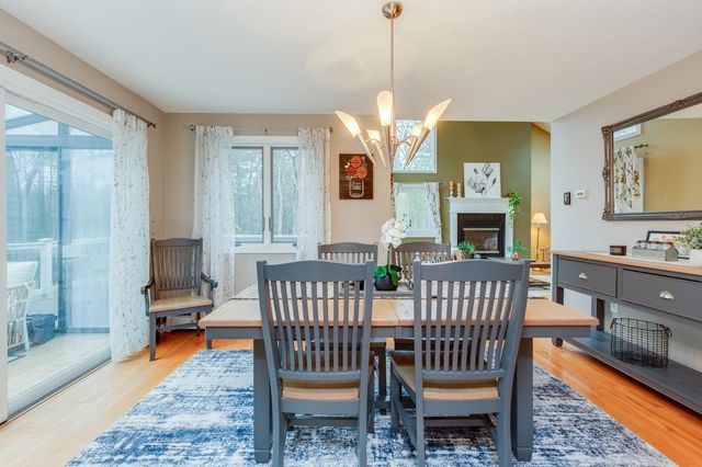 37 Standish Way, Amherst, NH 03031