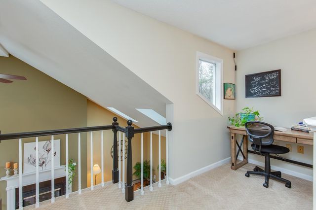37 Standish Way, Amherst, NH 03031