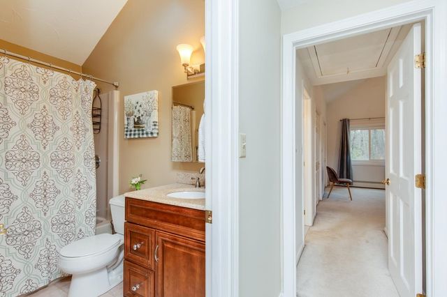 37 Standish Way, Amherst, NH 03031