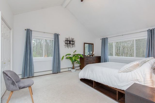 37 Standish Way, Amherst, NH 03031