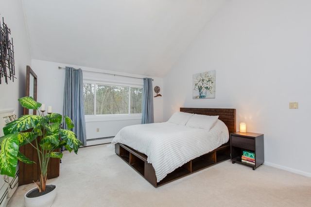 37 Standish Way, Amherst, NH 03031
