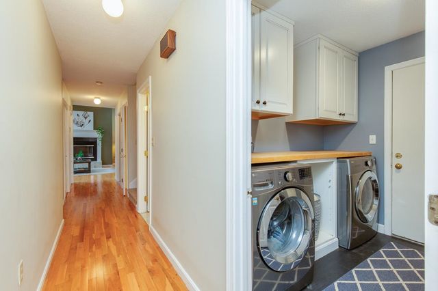 37 Standish Way, Amherst, NH 03031