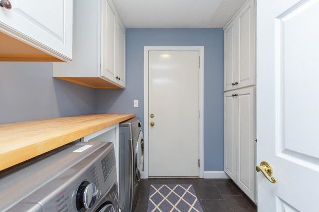 37 Standish Way, Amherst, NH 03031