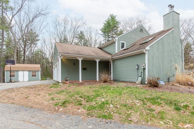 37 Standish Way, Amherst, NH 03031