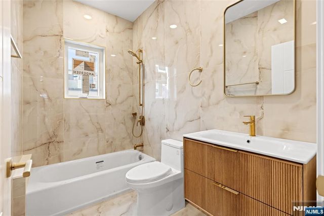 45 Lincoln Avenue, Cliffside Park, NJ 07010