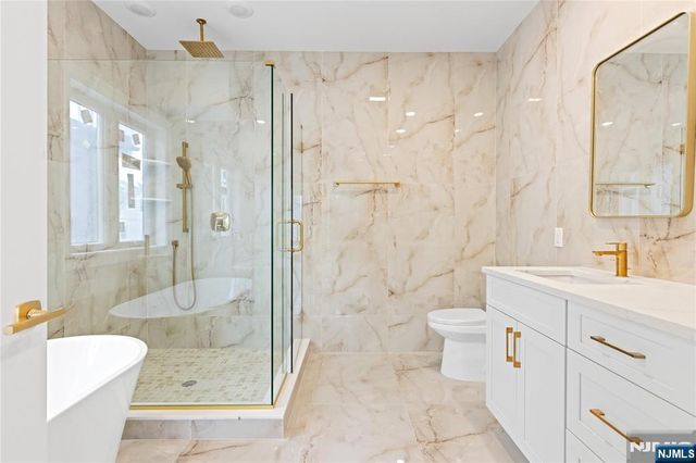 45 Lincoln Avenue, Cliffside Park, NJ 07010