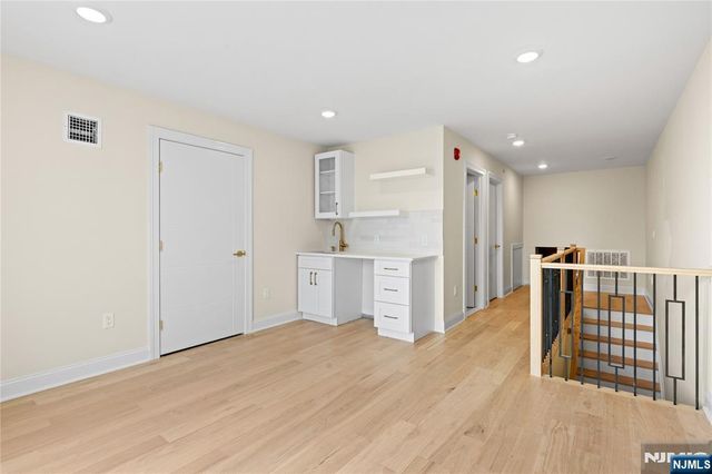 45 Lincoln Avenue, Cliffside Park, NJ 07010