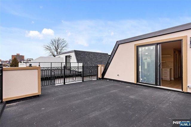 45 Lincoln Avenue, Cliffside Park, NJ 07010