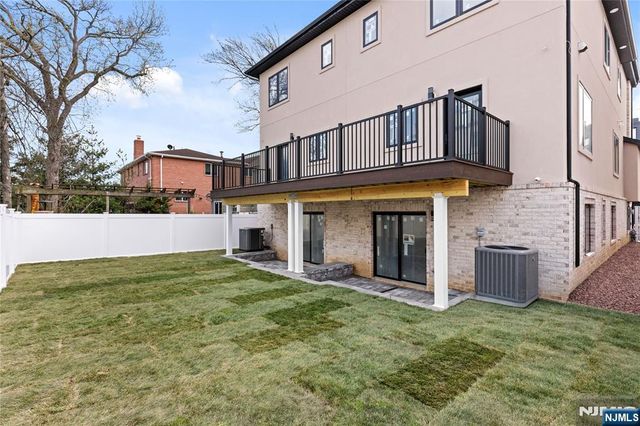 45 Lincoln Avenue, Cliffside Park, NJ 07010