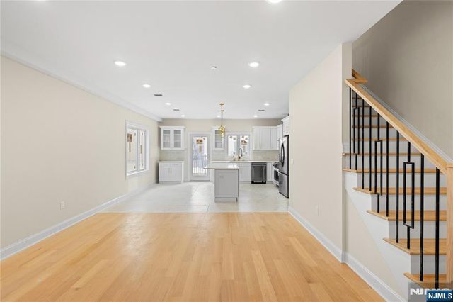 45 Lincoln Avenue, Cliffside Park, NJ 07010