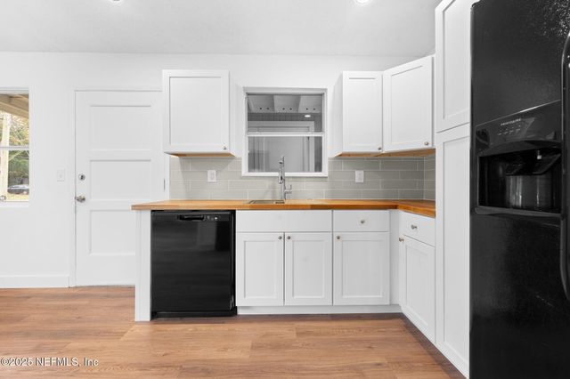 6903 CLOVIS Road, Jacksonville, FL 32205