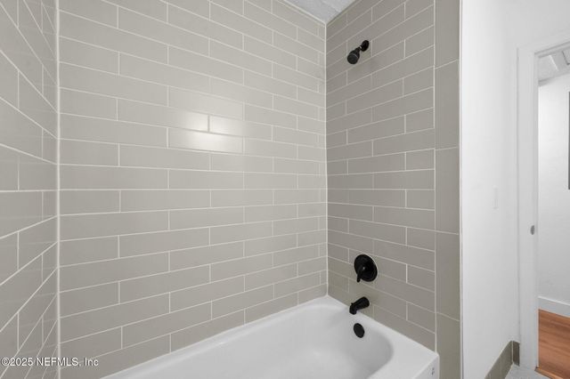 6903 CLOVIS Road, Jacksonville, FL 32205