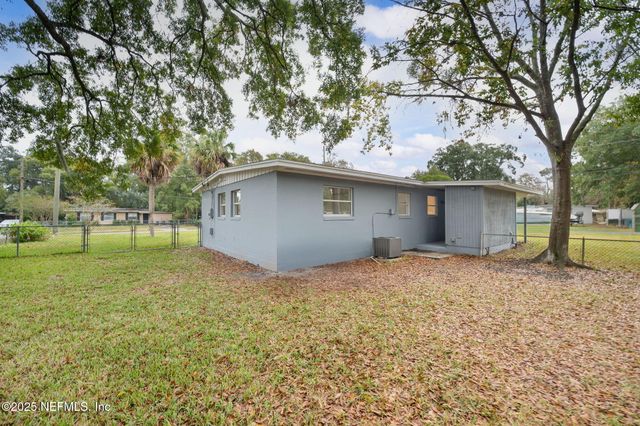 6903 CLOVIS Road, Jacksonville, FL 32205