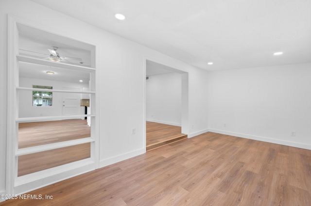 6903 CLOVIS Road, Jacksonville, FL 32205