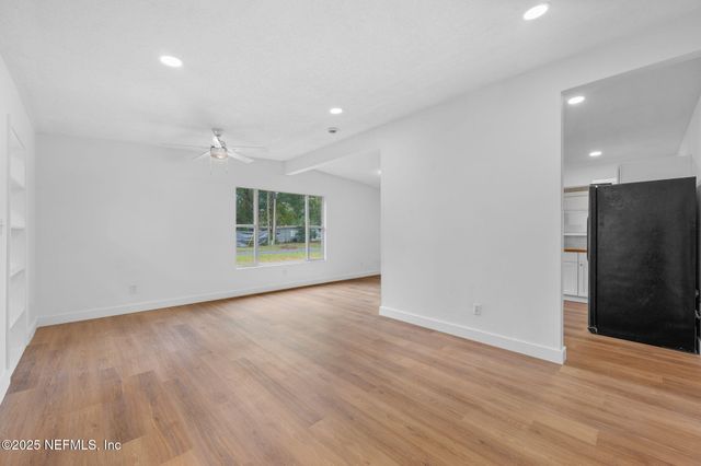 6903 CLOVIS Road, Jacksonville, FL 32205