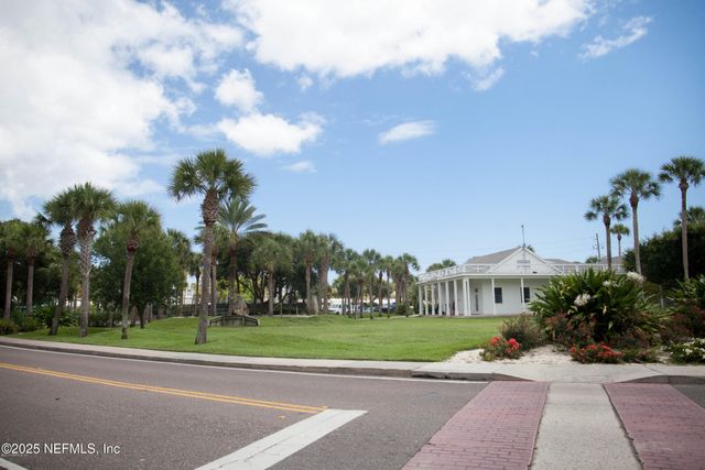 310 7TH Street, Atlantic Beach, FL 32233