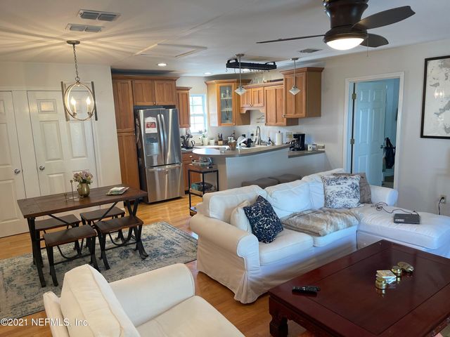 310 7TH Street, Atlantic Beach, FL 32233