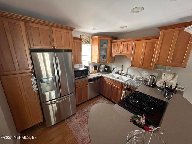 310 7TH Street, Atlantic Beach, FL 32233