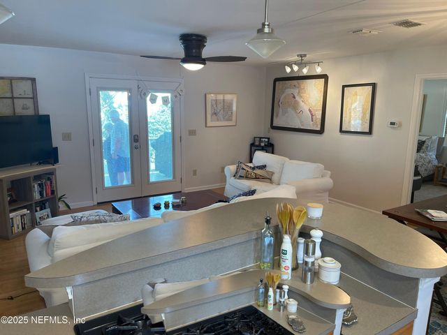 310 7TH Street, Atlantic Beach, FL 32233