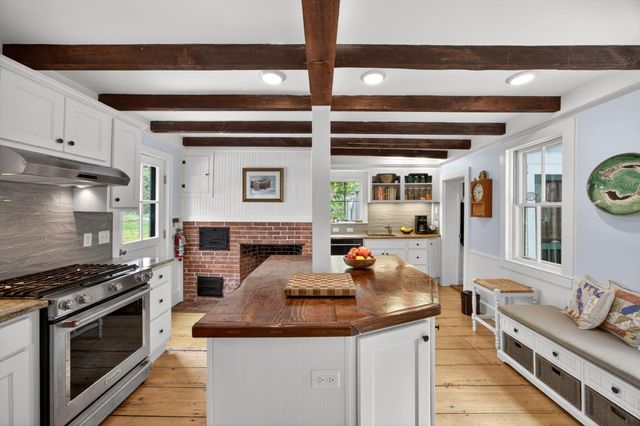 370 Main Street, South Dennis, MA 02660