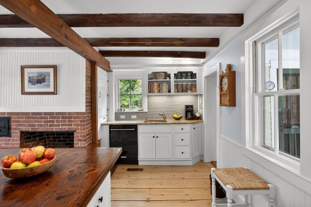 370 Main Street, South Dennis, MA 02660