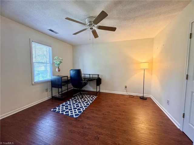 5755 Gayray Street, Clemmons, NC 27012