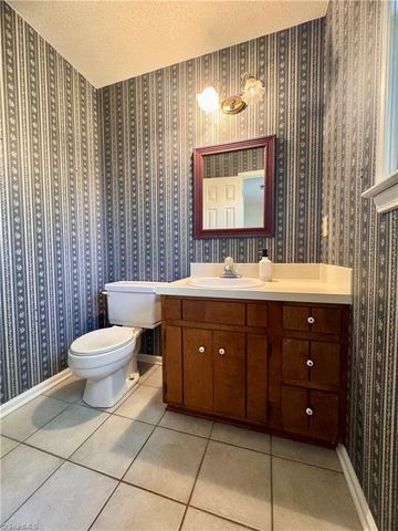 5755 Gayray Street, Clemmons, NC 27012