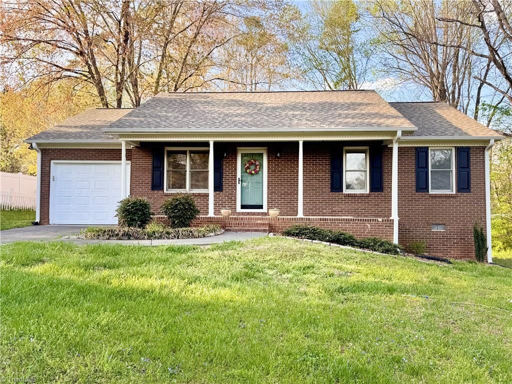 5755 Gayray Street, Clemmons, NC 27012