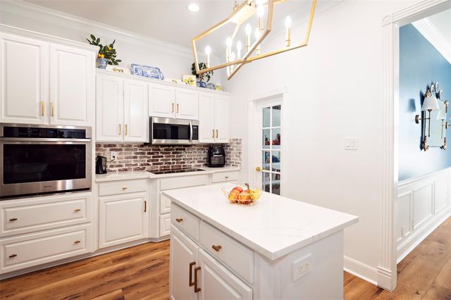 1201 Ambrose DR, Salado, TX 76571