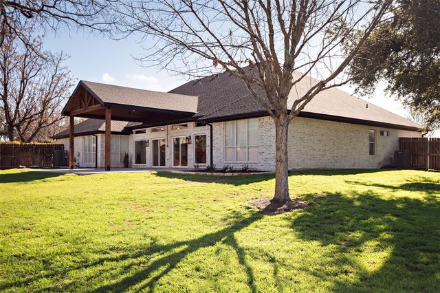 1201 Ambrose DR, Salado, TX 76571