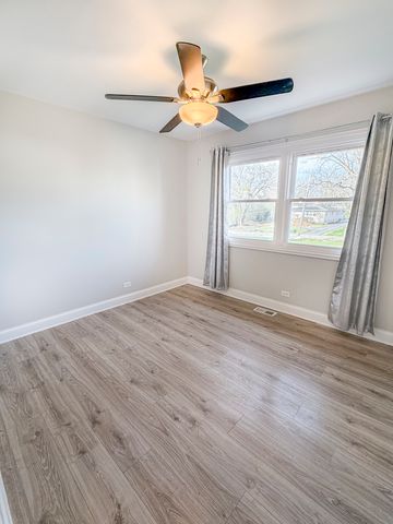 9027 Skyline Drive, Burr Ridge, IL 60527