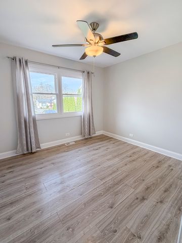 9027 Skyline Drive, Burr Ridge, IL 60527