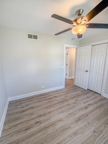 9027 Skyline Drive, Burr Ridge, IL 60527