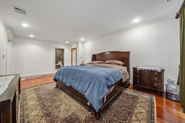 18 GAIL PL, Secaucus, NJ 07094