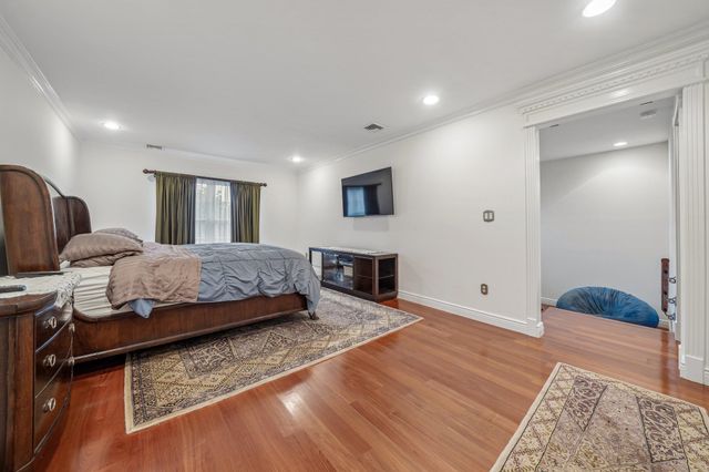 18 GAIL PL, Secaucus, NJ 07094