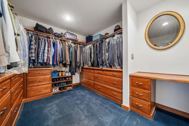 18 GAIL PL, Secaucus, NJ 07094