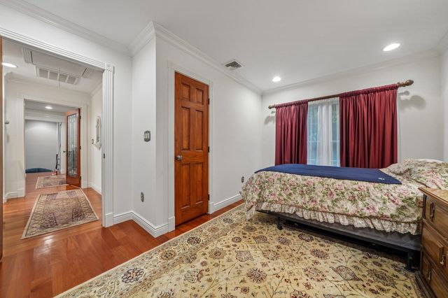 18 GAIL PL, Secaucus, NJ 07094