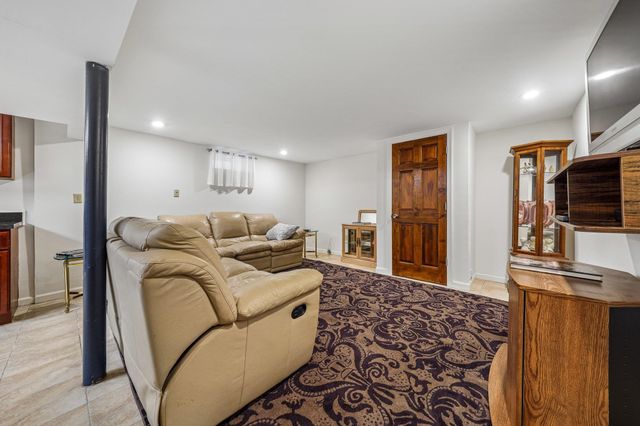 18 GAIL PL, Secaucus, NJ 07094