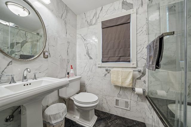 18 GAIL PL, Secaucus, NJ 07094