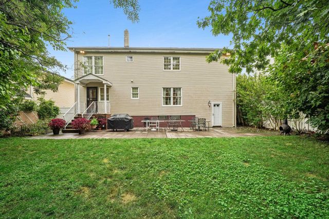 18 GAIL PL, Secaucus, NJ 07094