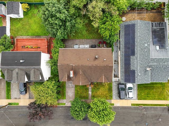 18 GAIL PL, Secaucus, NJ 07094