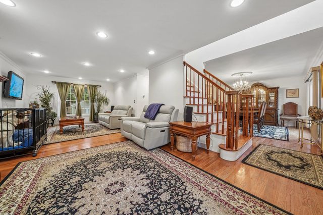 18 GAIL PL, Secaucus, NJ 07094