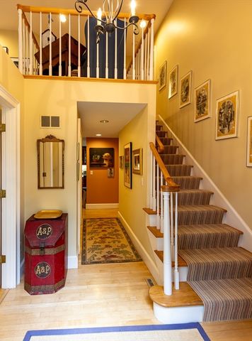 21 Woodlawn Ave, Tisbury, MA 02568