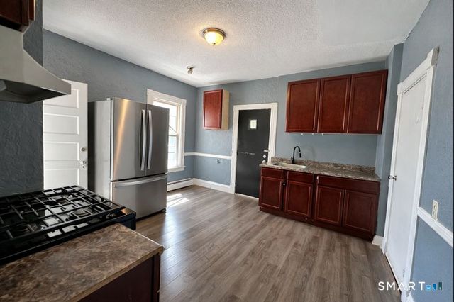 207 Greenfield Street, Hartford, CT 06112